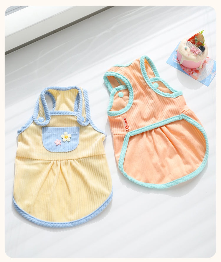 Pet cat summer kitten dresses in yellow and peach colors with floral accents, designed for anti-shedding and comfort.