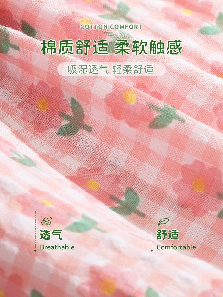 Lightweight, breathable, anti-shedding vest fabric for kittens in pink floral pattern.