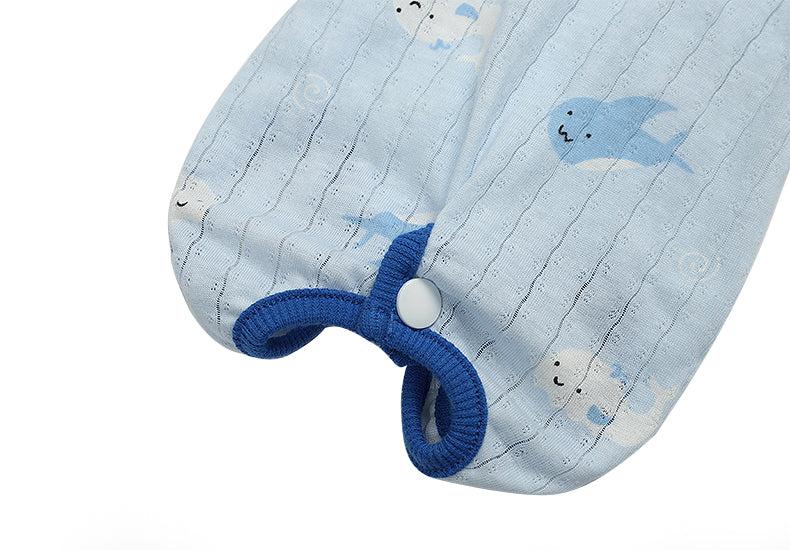 Cat clothes with blue sea creature print, designed to reduce hair shedding.